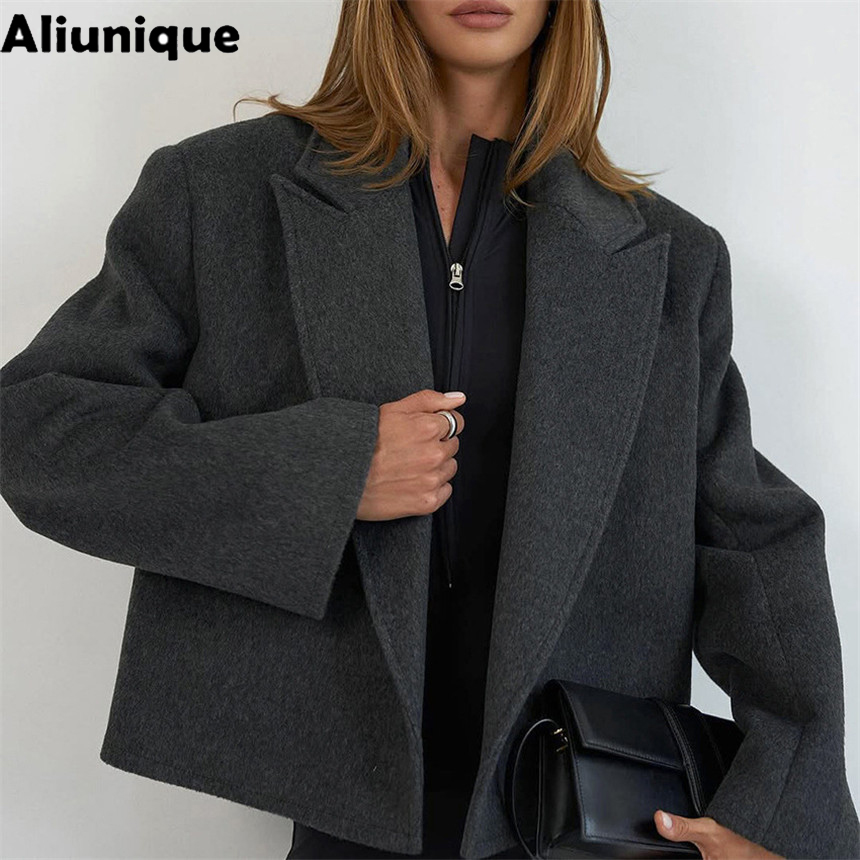 Street Fashion Winter 2026 - 2026 Autunno Inverno Moda Blazer corti