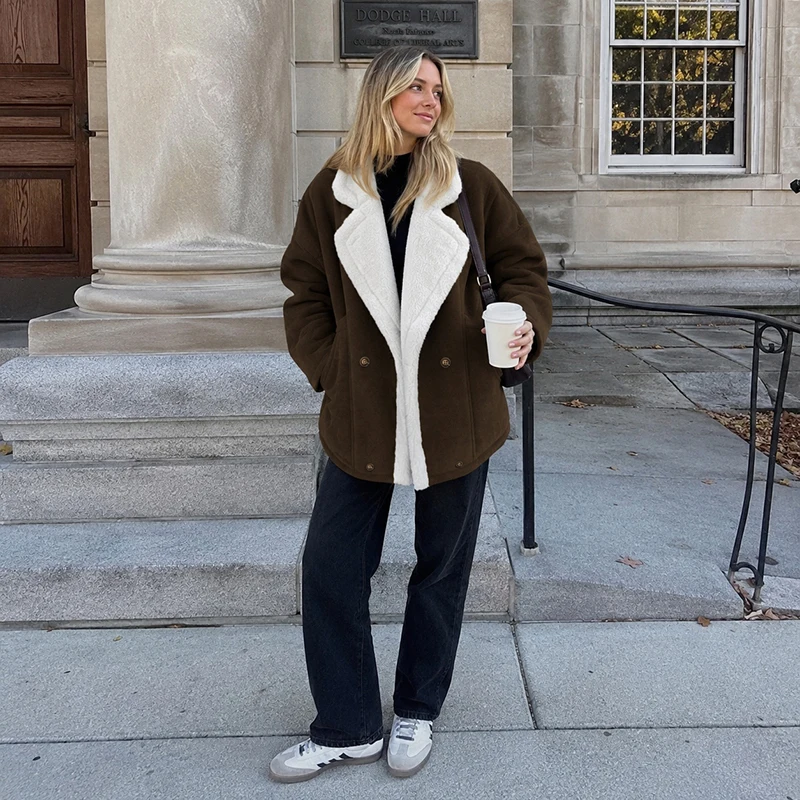 Cappotto Spesso da Donna alla  - Street Fashion Winter 2026 recensione e prezzo