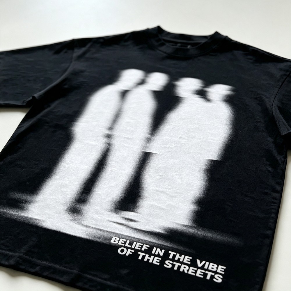 T-shirt grafica con silhouette - Street Fashion Vibes recensione e prezzo