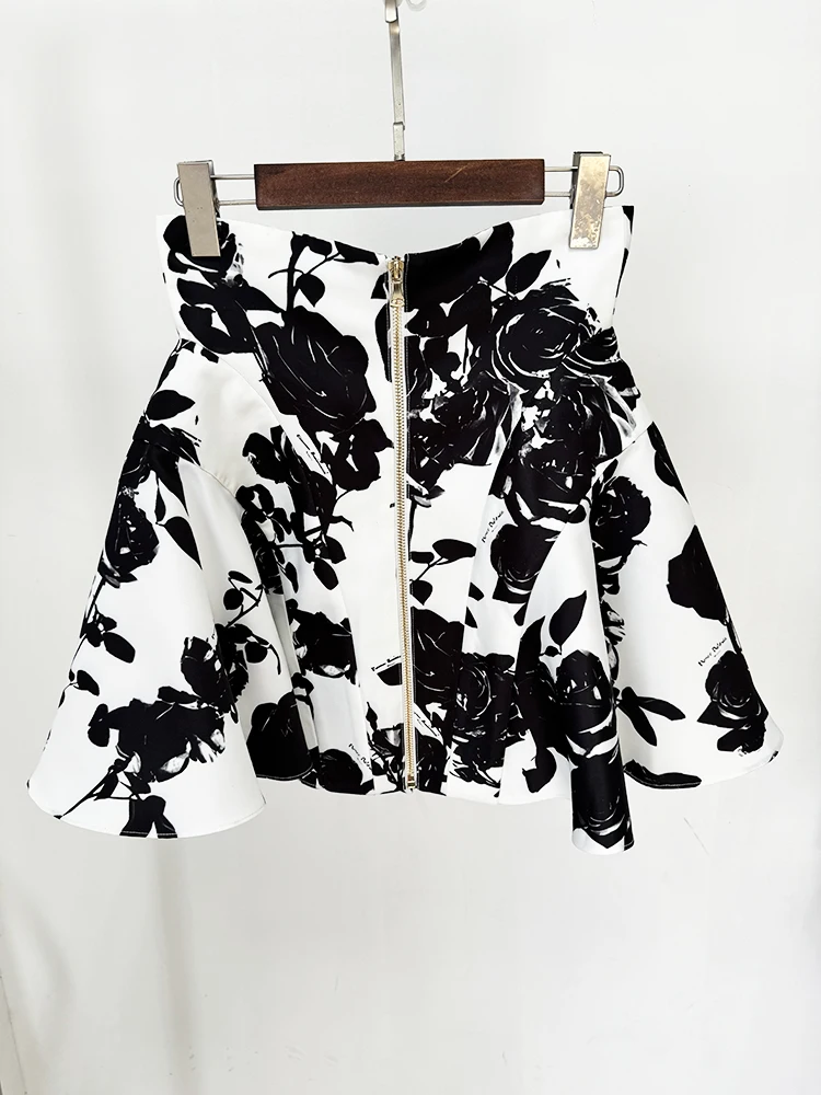 Minigonna Floreale Stampata di - Street Fashion Runway recensione e prezzo